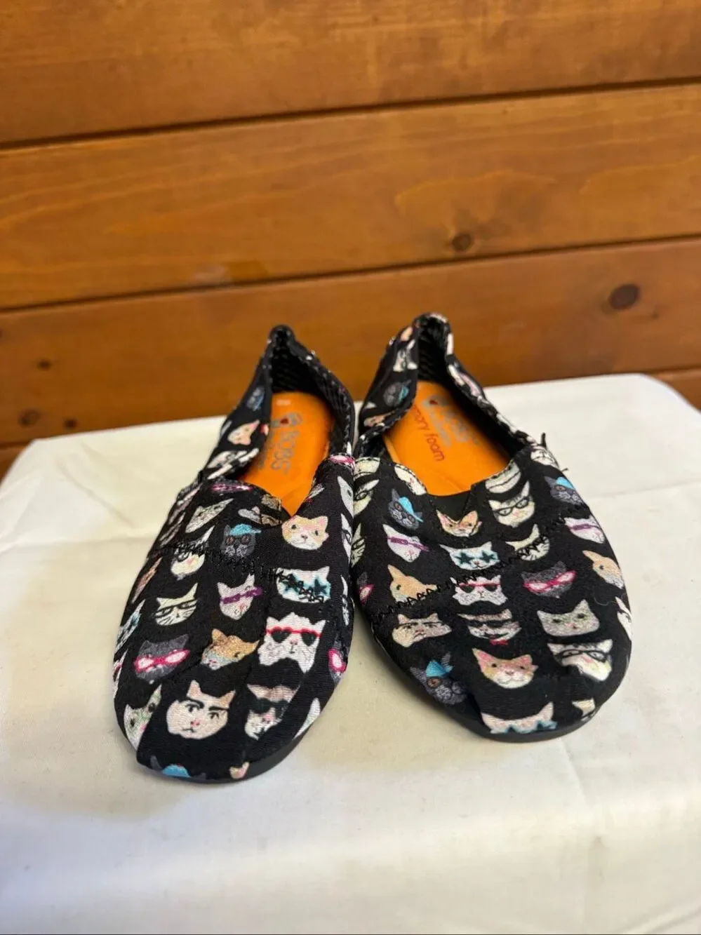BOBS/Skechers  Kitty Cat slip-on flat shoes Sz 6 NWOT